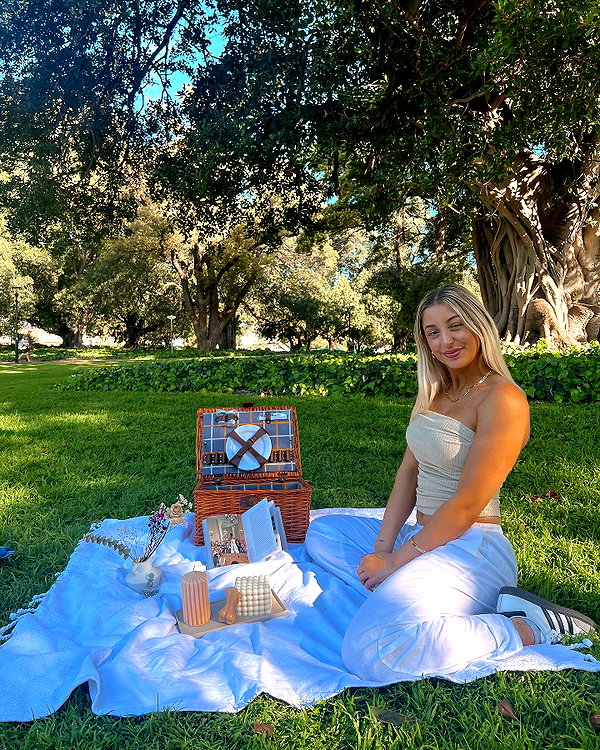 oliviaspasojevic instagram image archive image