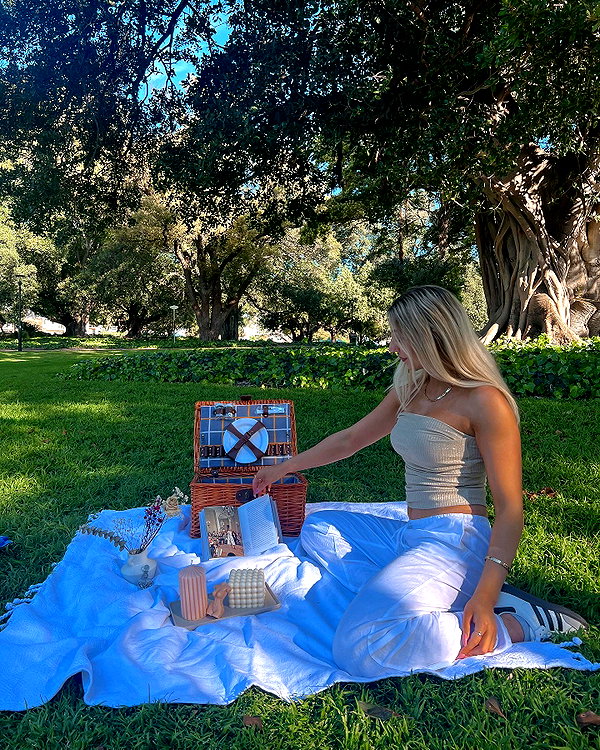 oliviaspasojevic instagram image archive image