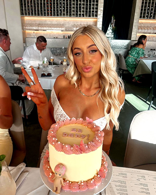 oliviaspasojevic instagram image archive image