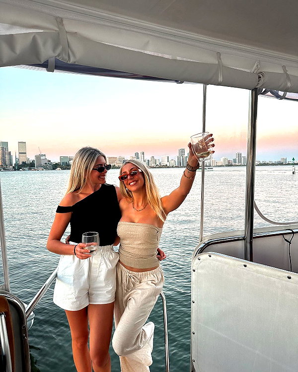 oliviaspasojevic instagram image archive image