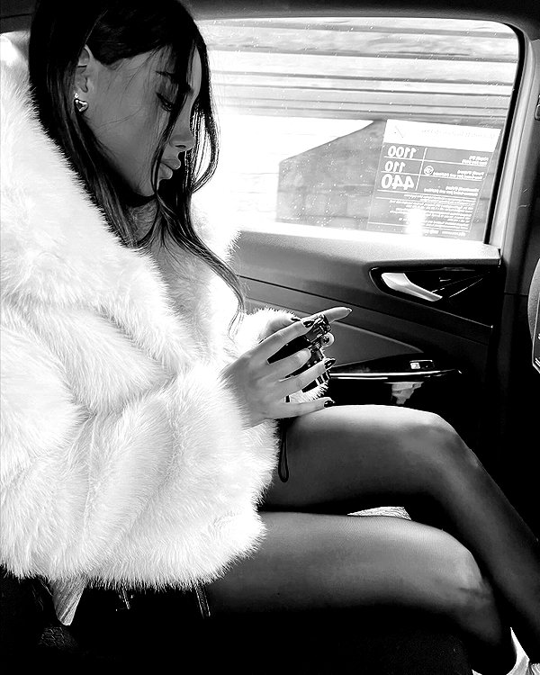 orian_hana_ instagram image archive image