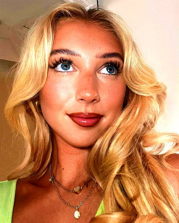 paigee.preston instagram image archive image