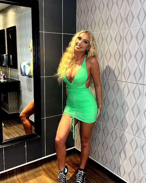 paigee.preston instagram image archive image