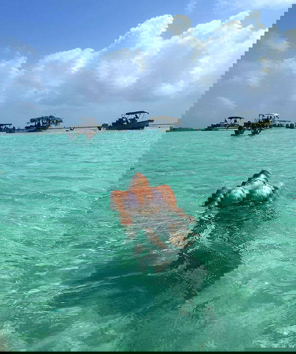 paula_valentina_gomez image ~ Altpins