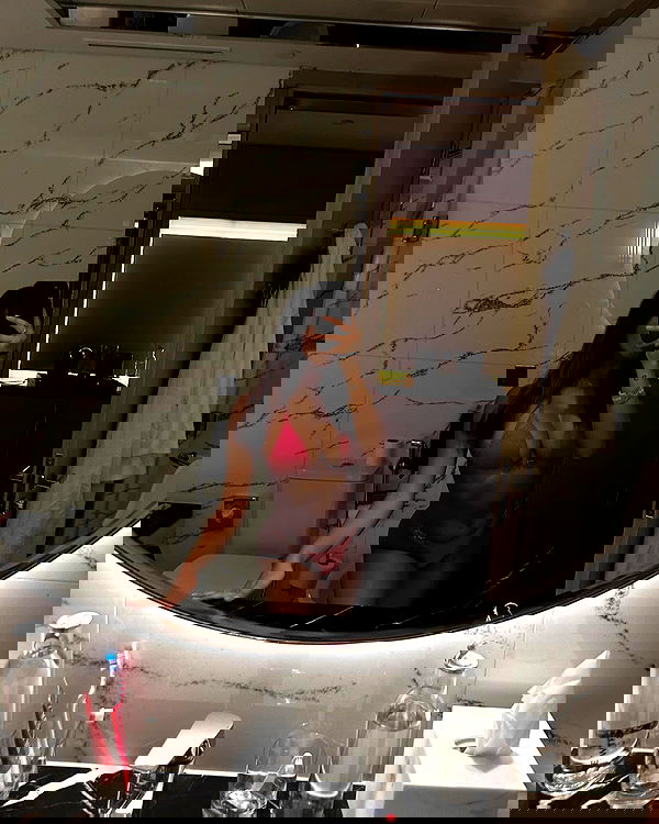 paula_valentina_gomez image ~ Altpins