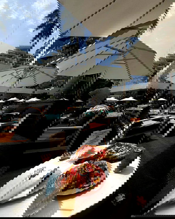 paula_valentina_gomez image ~ Altpins