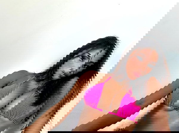 paula_valentina_gomez image ~ Altpins