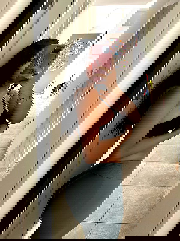 paula_valentina_gomez image ~ Altpins