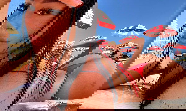 paula_valentina_gomez image ~ Altpins