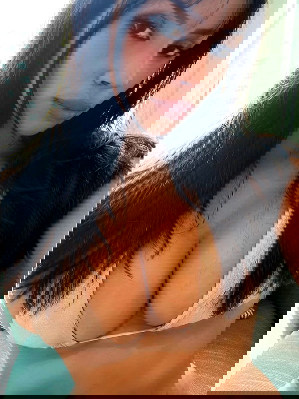 paula_valentina_gomez image ~ Altpins