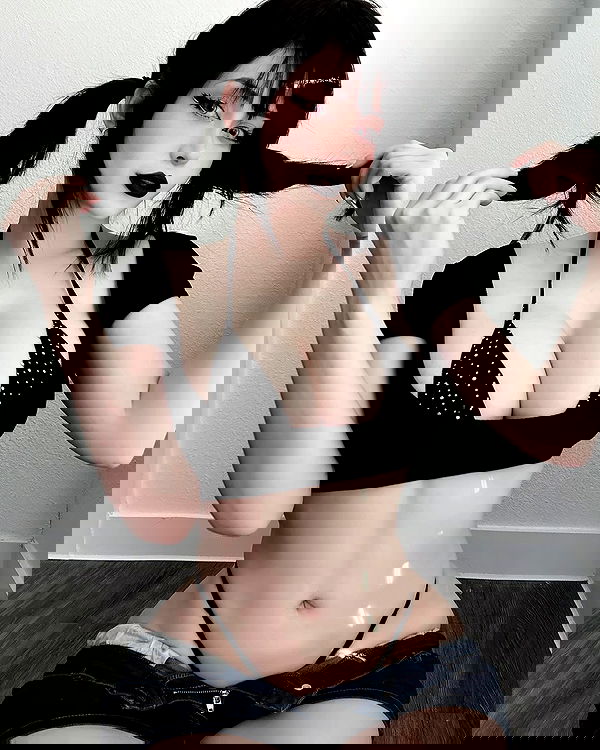 pinkchyuwu pinkchyuwu archive image