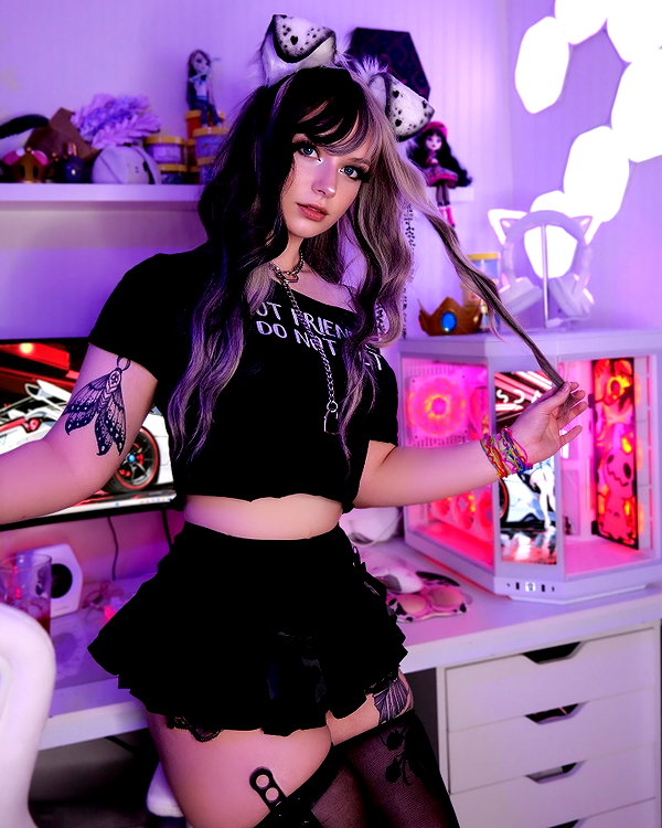 piper.foxx instagram image archive image