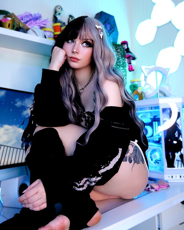 piper.foxx instagram image archive image