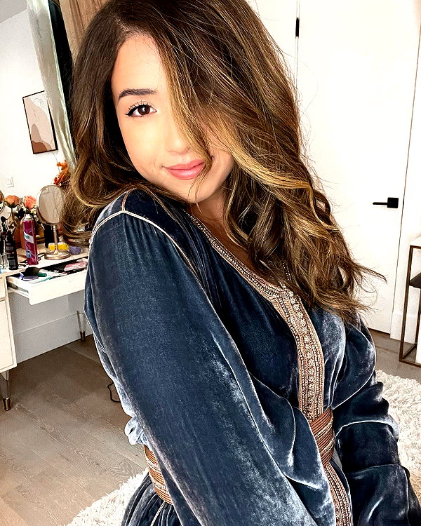 pokimanelol instagram image archive image