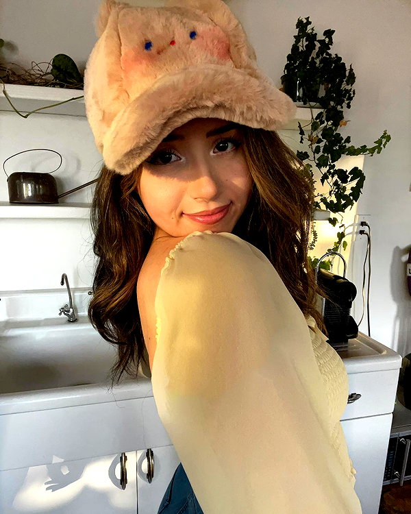 pokimanelol instagram image archive image