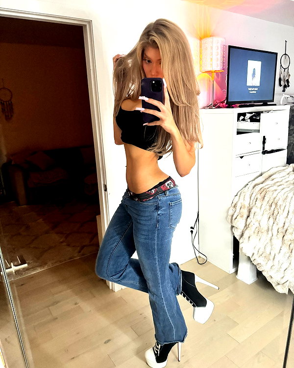 pradabarbi3 instagram image archive image