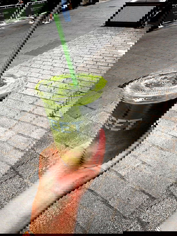 qiyokiuu qiyokiuu archive image