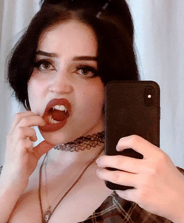 queen.nephie instagram image archive image