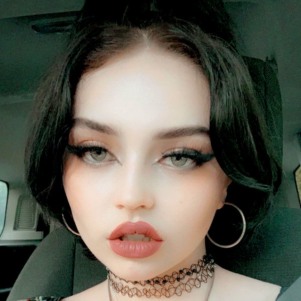 queen.nephie instagram image archive image