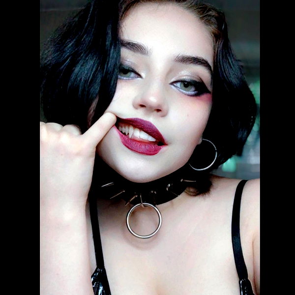 queen.nephie instagram image archive image