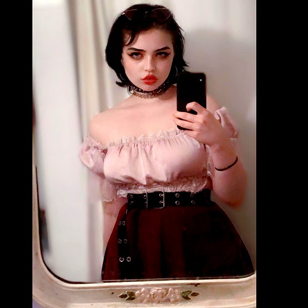 queen.nephie instagram image archive image