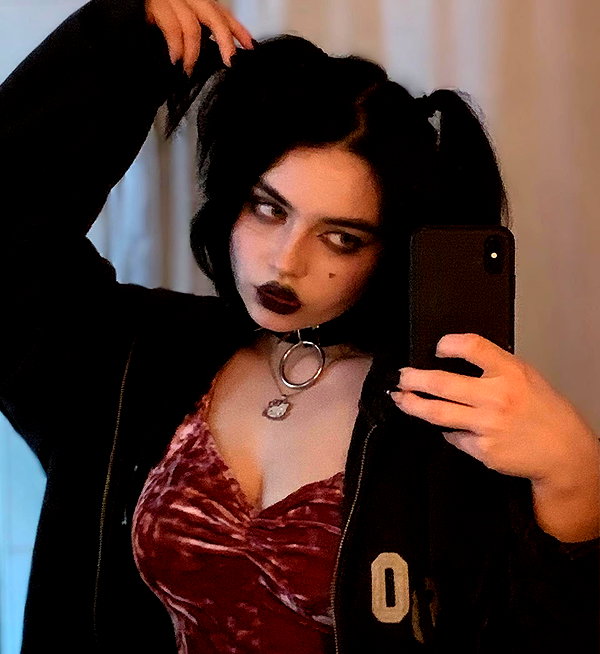 queen.nephie instagram image archive image