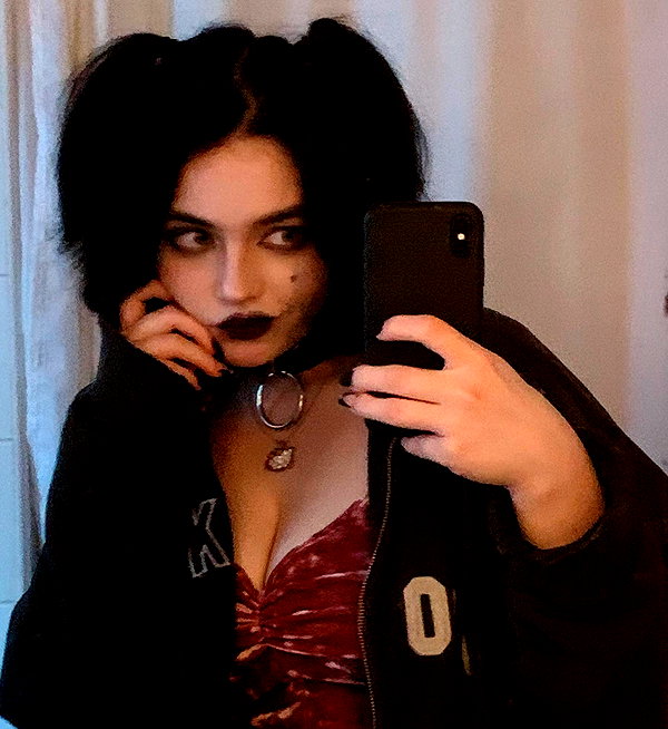 queen.nephie instagram image archive image