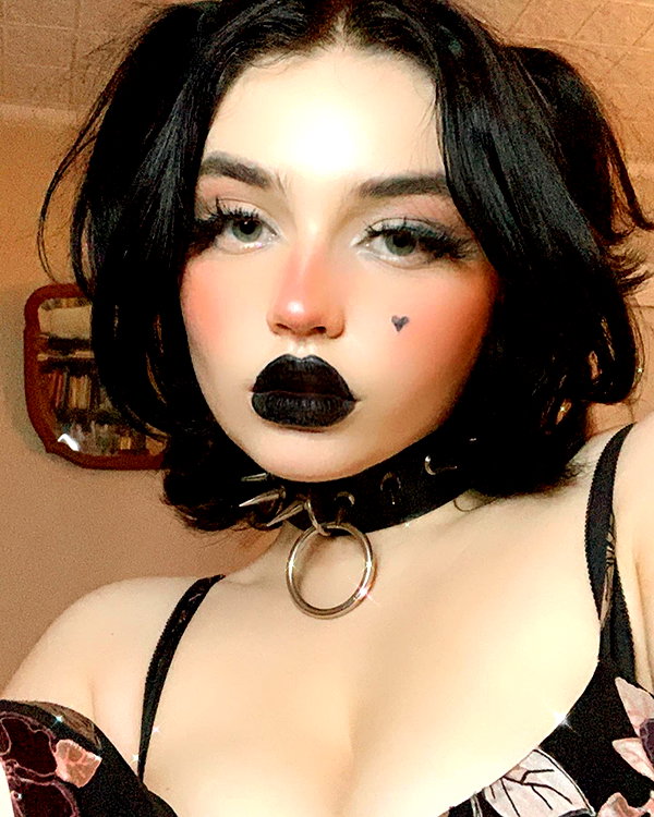 queen.nephie instagram image archive image