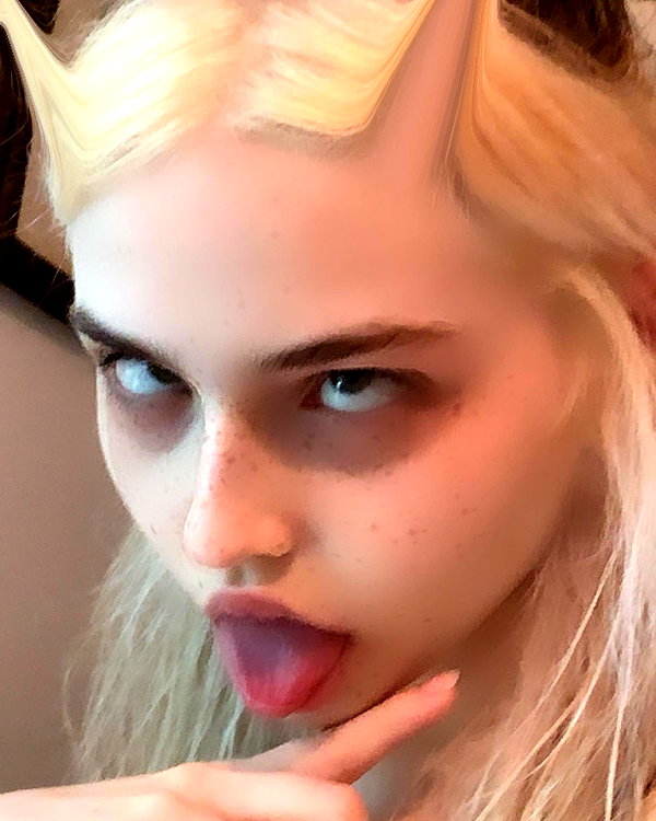 queen.nephie instagram image archive image