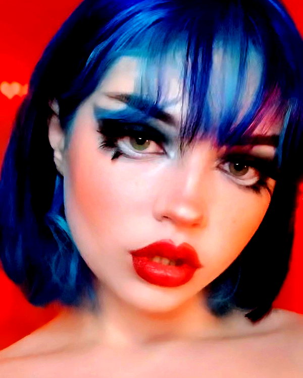 queen.nephie instagram image archive image