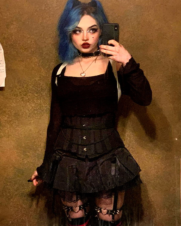 queen.nephie instagram image archive image