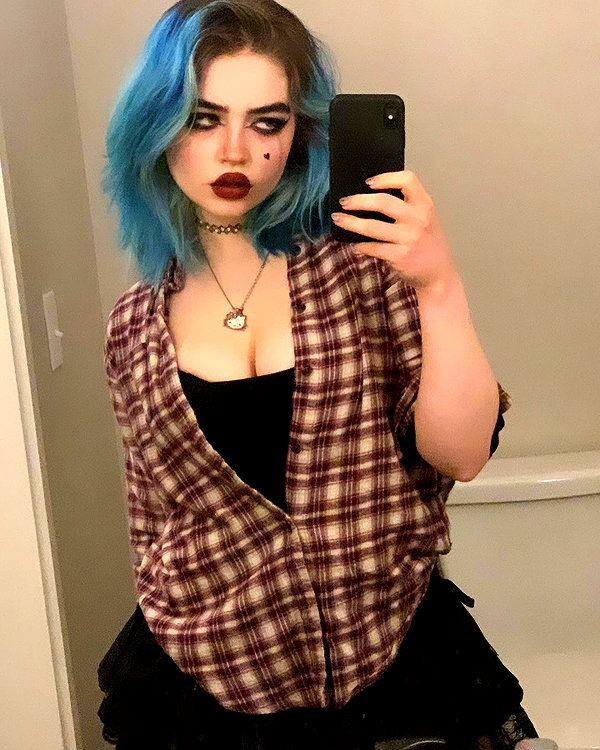queen.nephie instagram image archive image