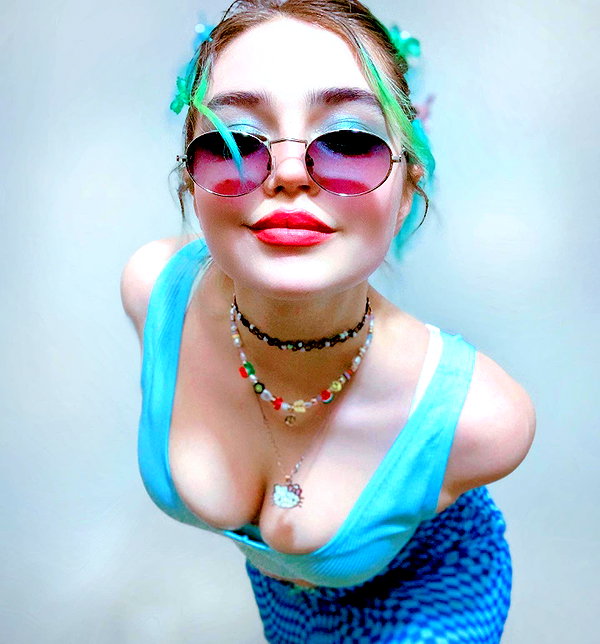 queen.nephie instagram image archive image