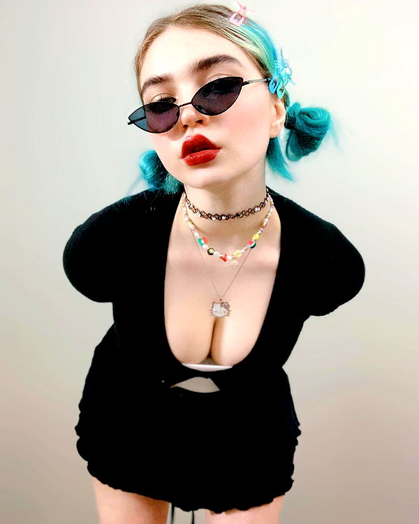 queen.nephie instagram image archive image