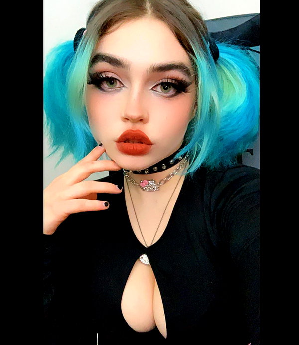 queen.nephie instagram image archive image