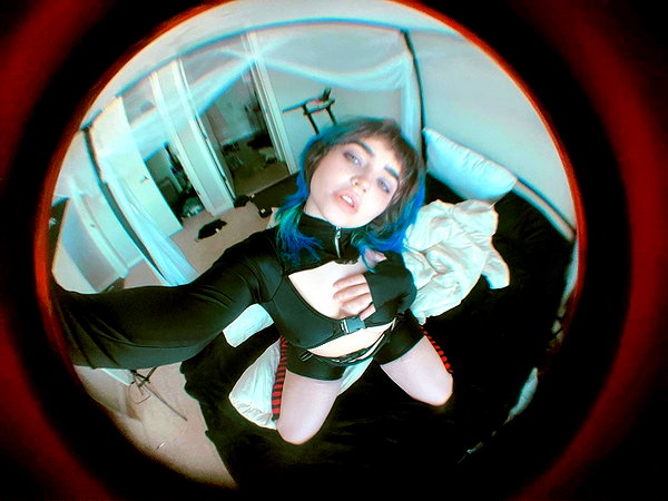 queen.nephie instagram image archive image