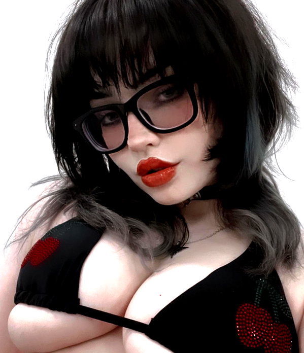 queen.nephie instagram image archive image