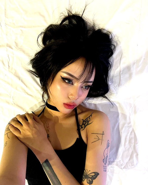 quitmell instagram image archive image