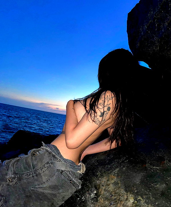 quitmell instagram image archive image