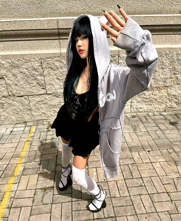 quitmell instagram image archive image