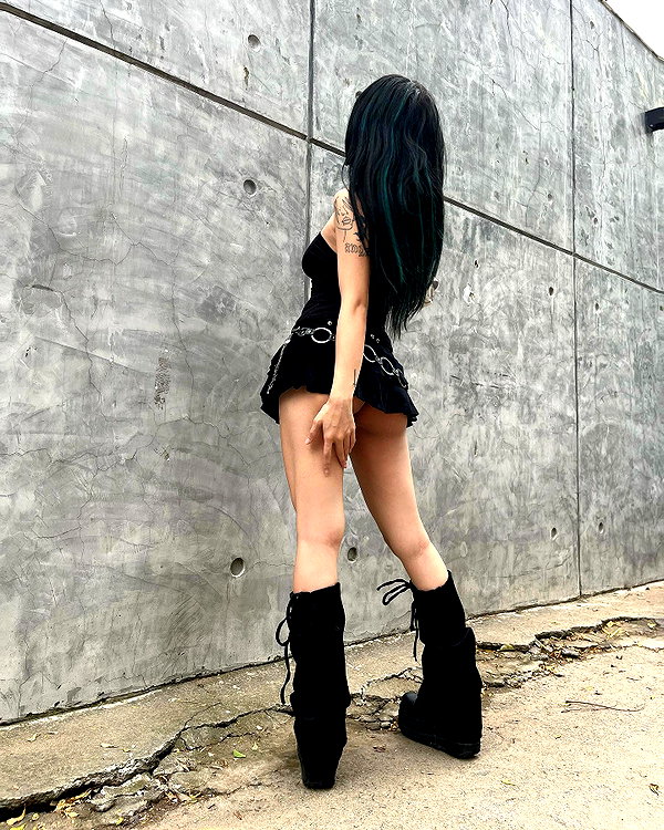quitmell instagram image archive image