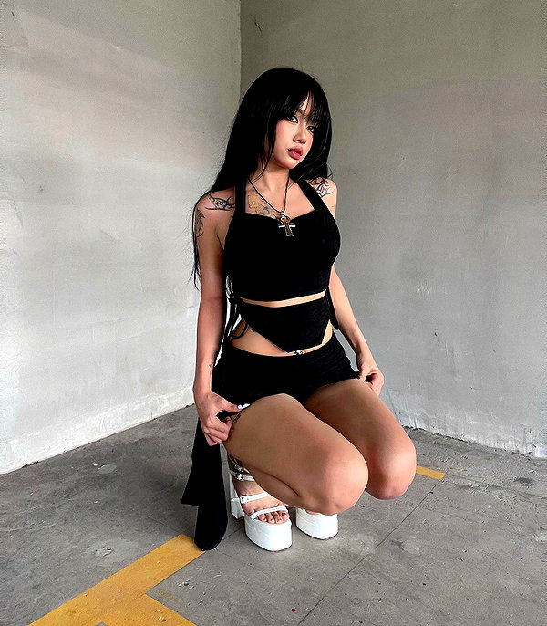 quitmell instagram image archive image