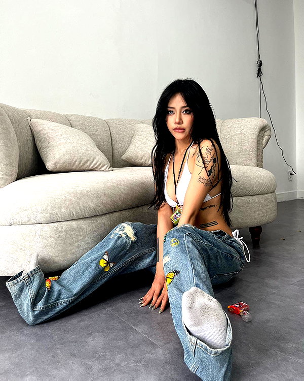 quitmell instagram image archive image