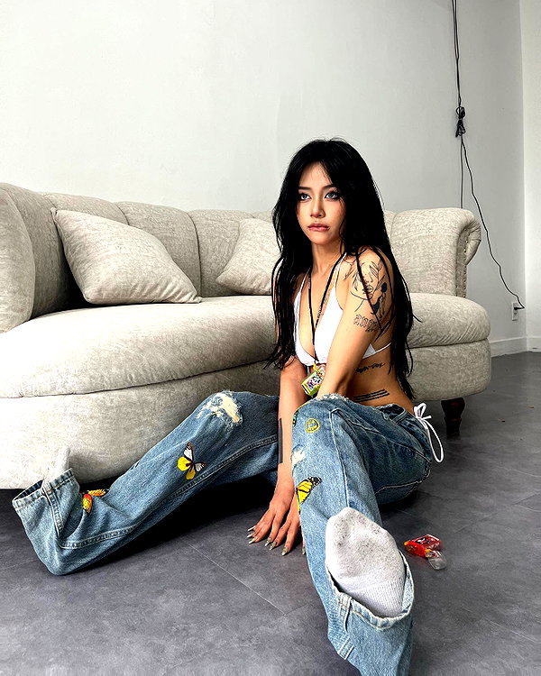 quitmell instagram image archive image