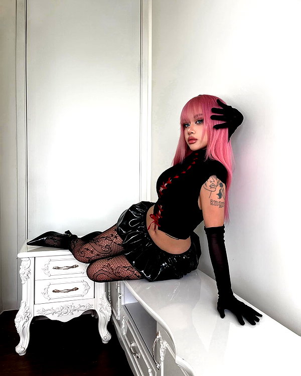 quitmell instagram image archive image