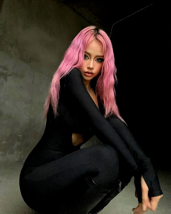 quitmell instagram image archive image