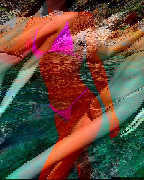 rebeccaschez rebeccaschez archive image