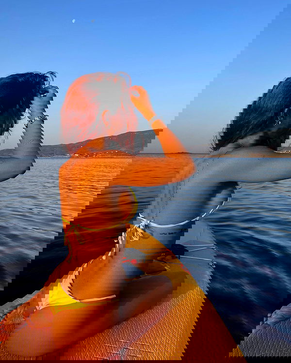 rebeccaschez rebeccaschez archive image