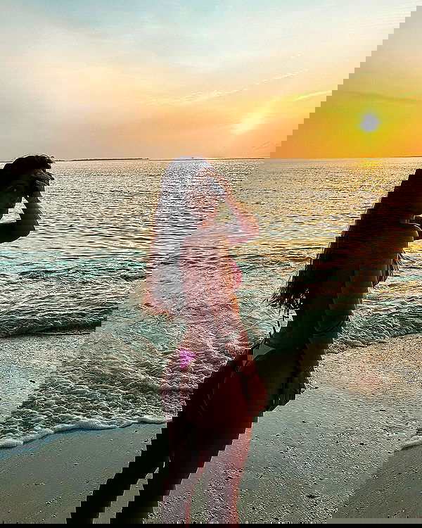 rebeccaschez rebeccaschez archive image