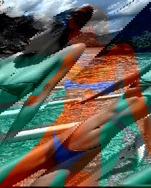 rebeccaschez rebeccaschez archive image